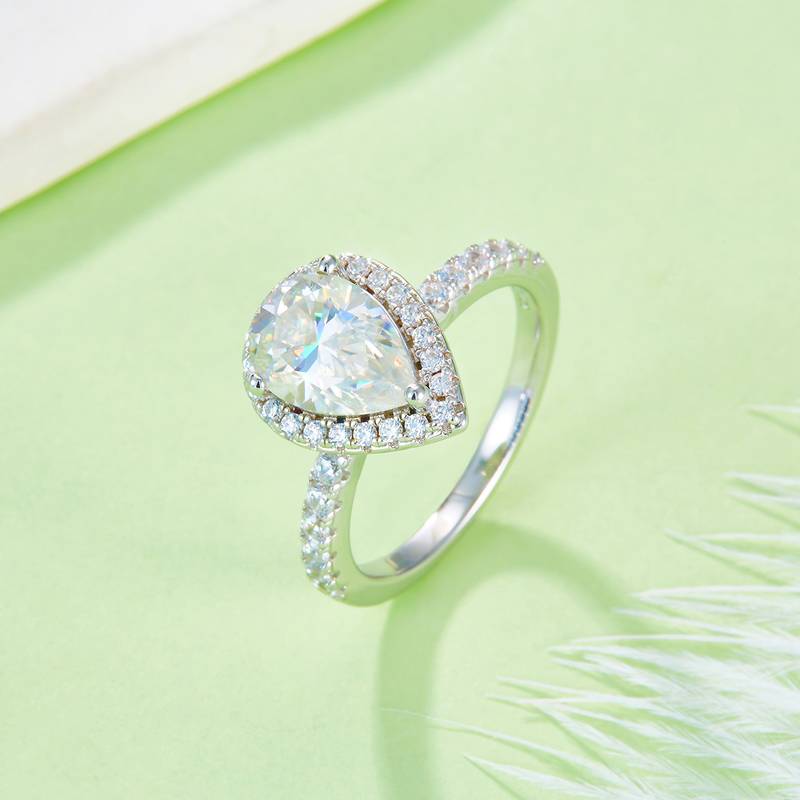 Affordable Luxury梨形S925银镀白金MoissaniteWomen's Ring2.0ctD级